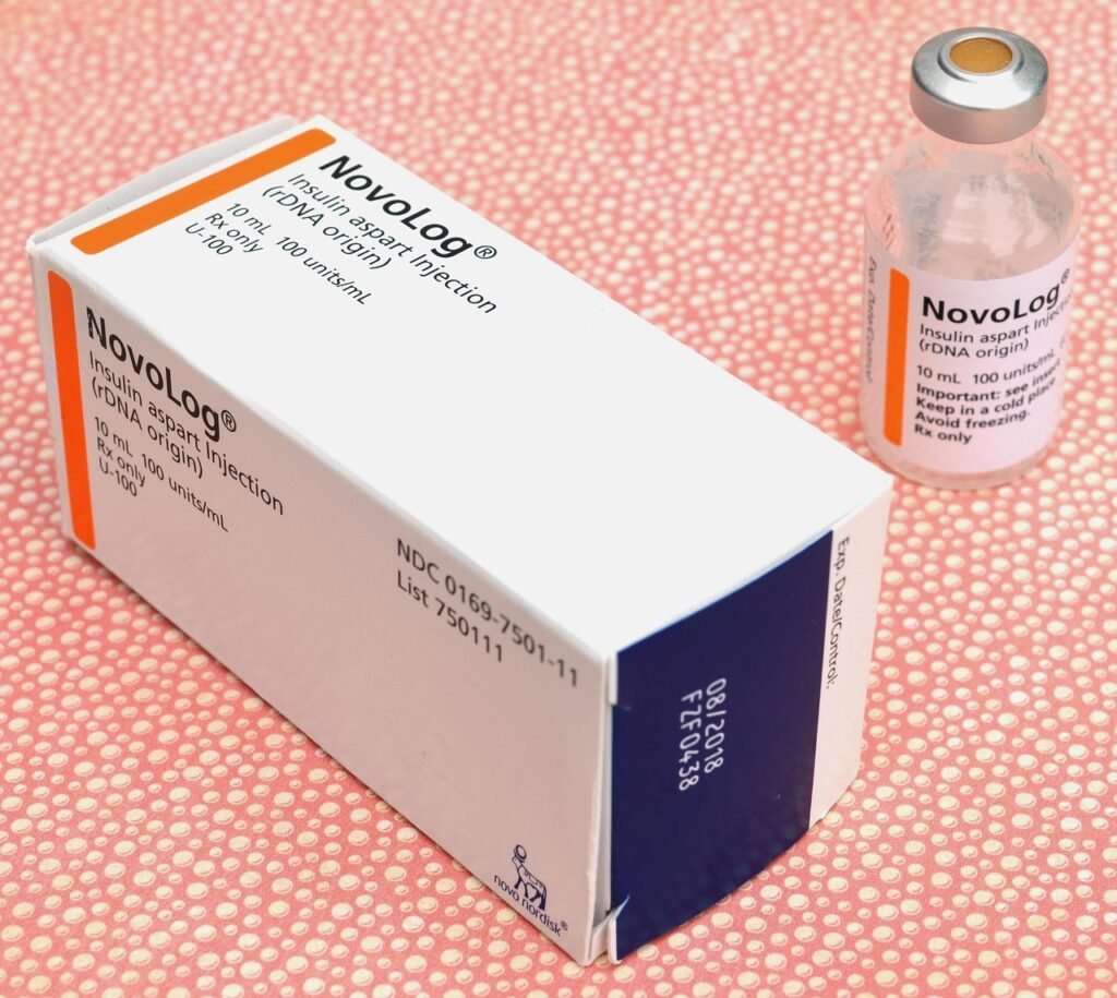 insulin, diabetes, medicine, medical, diabetic, health, care, healthcare, patient, injection, treatment, hormone, medication, insulin-deficient, injecting, novolog